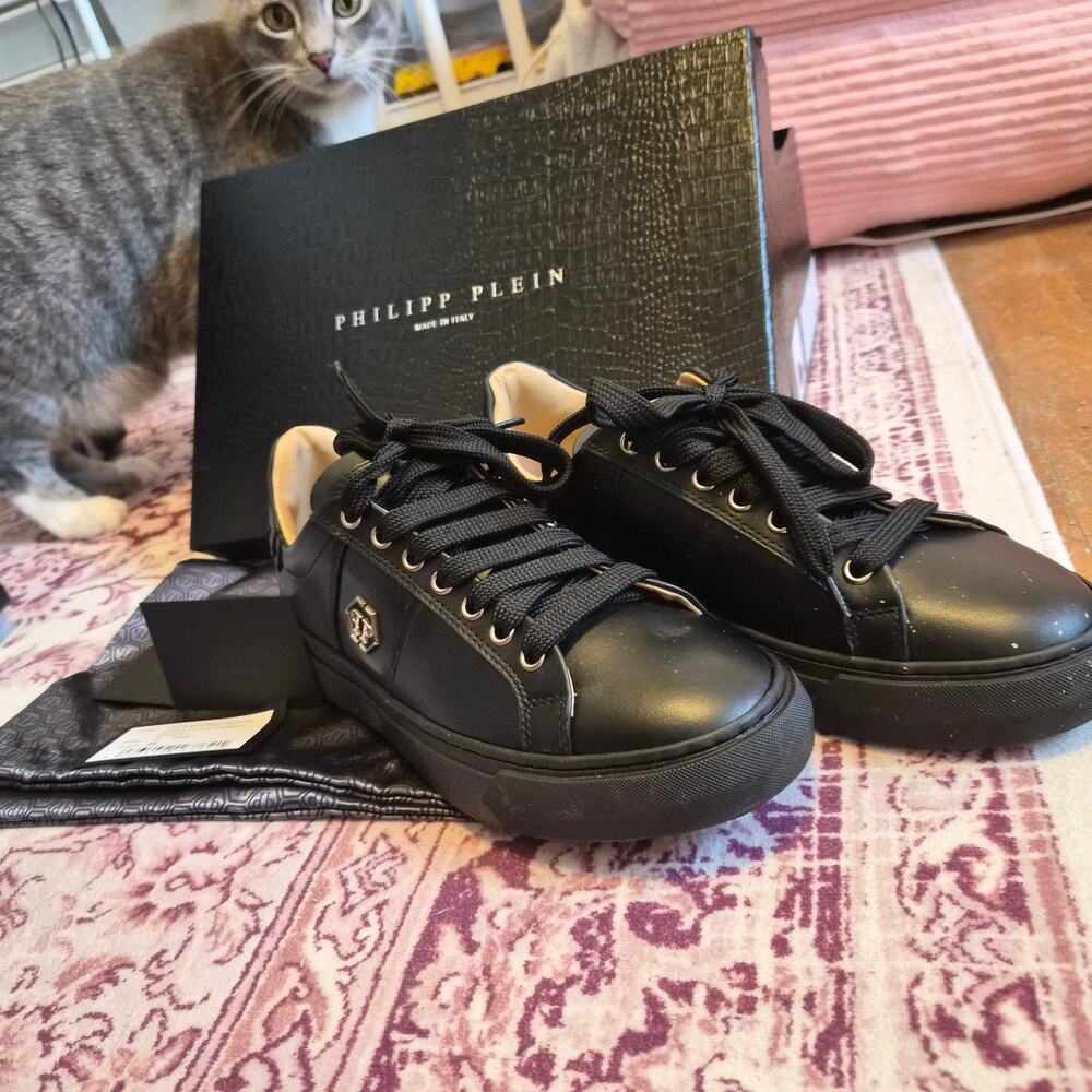 Philipp Plein Couture Black Hexagon Lo Top Leather Sneakers size 38